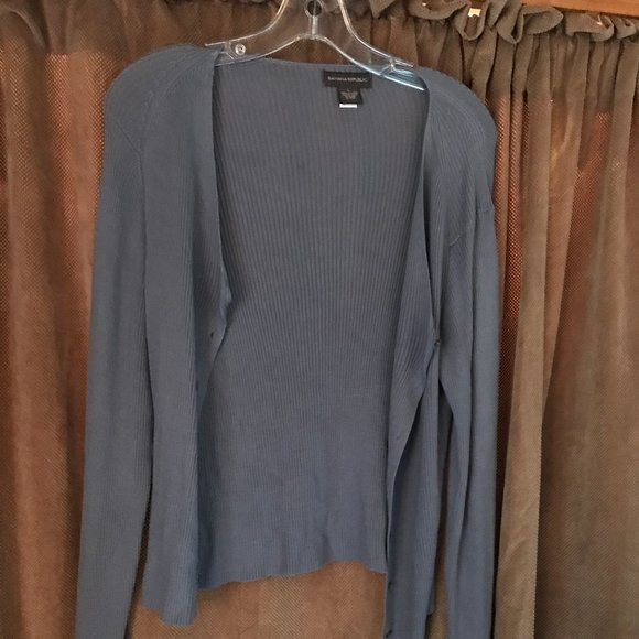 Banana Republic Lightweight Sweater - Picture 2 of 5